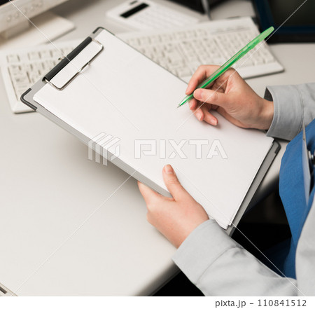 Image photo 110841512