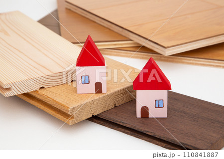 住宅と床材(フローリング) 種類 特徴 選び方 住宅と床材(フローリング) 種類 特徴 選び方 110841887