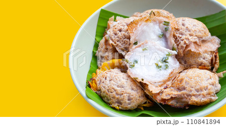 Khanom Krok, Thai coconut milk dessert. Coconut rice pancake 110841894