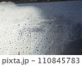 凍った窓 110845783