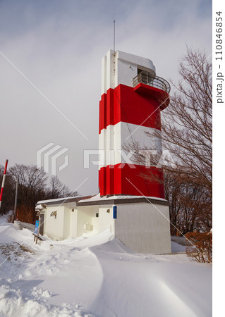 冬の紋別灯台 110846854