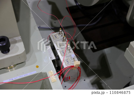 ひずみゲージ ひずみゲージ 110846875