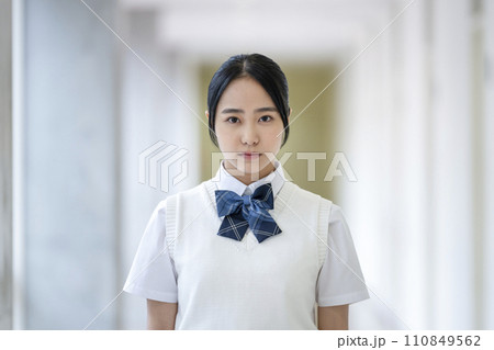 カメラ目線女子高校生 ポートレート 撮影協力:有明教育芸術短期大学 カメラ目線女子高校生 ポートレート 撮影協力:有明教育芸術短期大学 110849562