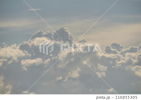 Blue sky full of white clouds, storm day 110855305