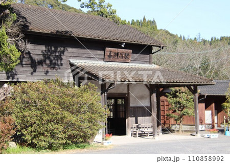 jr九州肥薩線の嘉例川駅 110858992