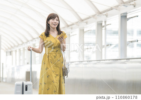 空港 女子旅 空港 女子旅 110860178