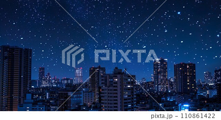 東京の夜景と星の背景素材01 110861422