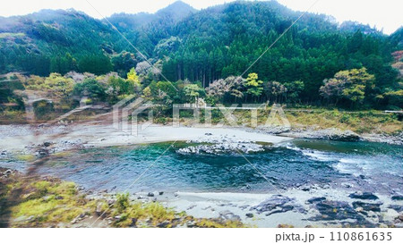 球磨川氾濫後の復旧工事状況 素材 背景 球磨川氾濫後の復旧工事状況 素材 背景 110861635