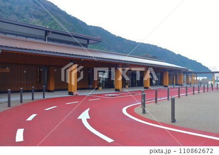 整備されたJR山口線 津和野駅(島根県 津和野町) 整備されたJR山口線 津和野駅(島根県 津和野町) 110862672