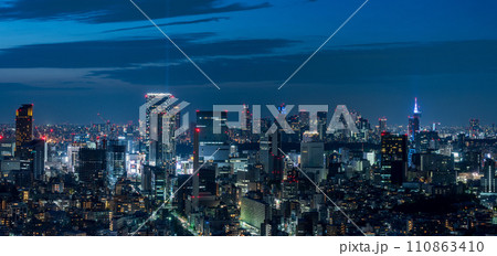 【東京の都市風景】新宿・渋谷方面の夜景 【東京の都市風景】新宿・渋谷方面の夜景 110863410