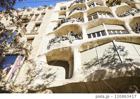 おしゃれな建物 おしゃれな建物 110863417