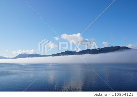 アイシー海峡、アラスカ　アメリカ合衆国 110864123