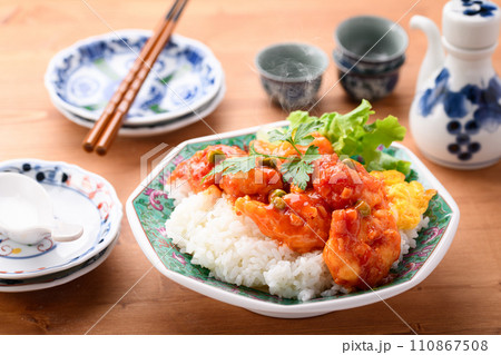 海老チリ丼 海老チリ丼 110867508