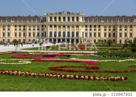 Summer Imperial Palace Schoenbrunn Summer Imperial Palace Schoenbrunn 110867802