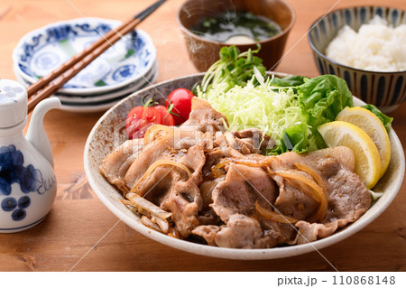 豚肉の生姜焼き定食 豚肉の生姜焼き定食 110868148