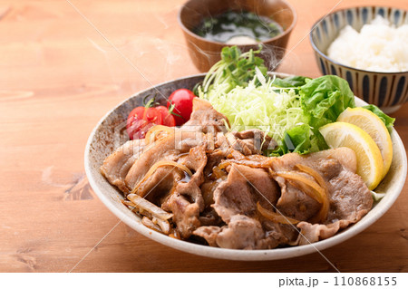 豚肉の生姜焼き定食 豚肉の生姜焼き定食 110868155
