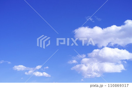 青空と雲イメージ 110869317