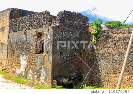 Ruins of Mtoni palace in Zanzibar, Tanzania 110870394