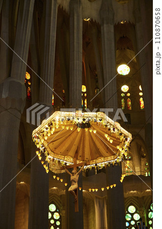 映える大聖堂 110870658