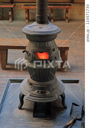 鋳物の薪ストーブ 鋳物の薪ストーブ 110871730