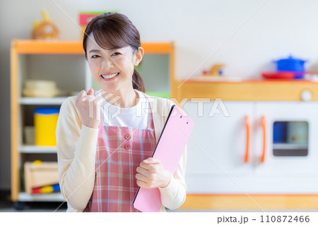 保育士のポートレート　撮影協力：有明教育芸術短期大学 110872466