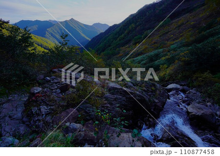 カムイエクウチカウシ山の八ノ沢と中岳 カムイエクウチカウシ山の八ノ沢と中岳 110877458