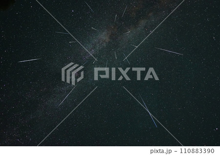 流星群／福島県福島市(合成) 110883390