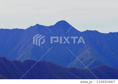 カムイエクウチカウシ山からの1839峰 110883667