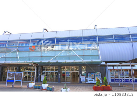 愛知県蒲郡市、JR蒲郡駅の風景 110883815