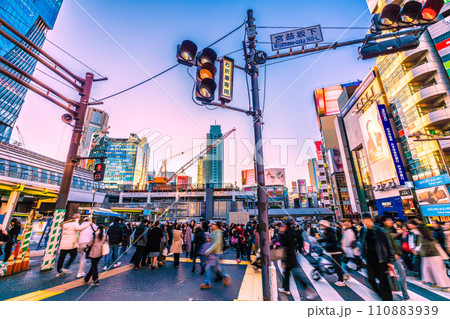 日本の東京都市景観 JN.1…1月・賑わう渋谷、宮益坂下の交差点…新たな時代へ…=令和6年1月14日 日本の東京都市景観 JN.1…1月・賑わう渋谷、宮益坂下の交差点…新たな時代へ…=令和6年1月14日 110883939