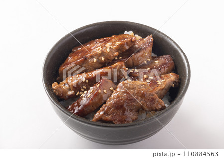 焼肉丼 (国産黒毛和牛 トモサンカク) 焼肉丼 (国産黒毛和牛 トモサンカク) 110884563