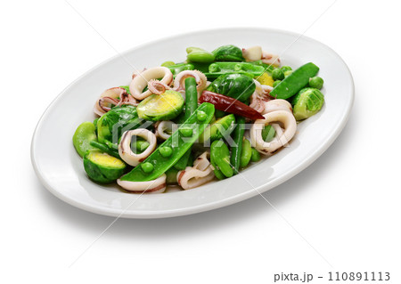 芽キャベツとヤリイカと豆類の春サラダ。 110891113