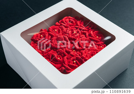 red velvet cake black background 110891639