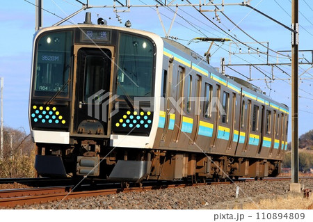 【JR東日本】E131系（総武本線：佐倉〜物井） 110894809