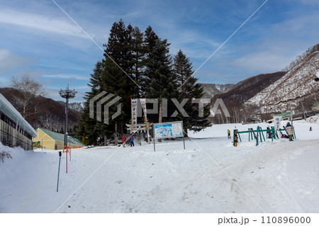 尾瀬岩鞍スキー場の十二山神宮 尾瀬岩鞍スキー場の十二山神宮 110896000
