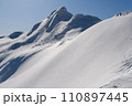 冬の剣ヶ峰山山頂 110897445
