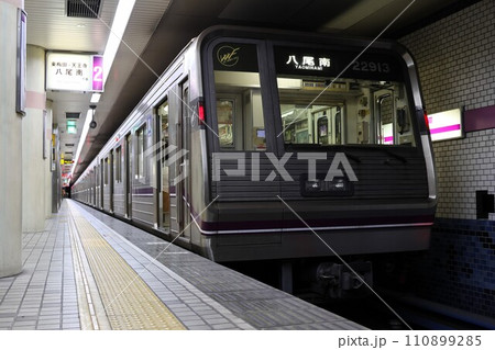 【Osaka Metro】22系（谷町線：大日駅） 110899285