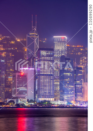 香港 尖沙咀 プロムナードから香港島を望む 香港 尖沙咀 プロムナードから香港島を望む 110899290