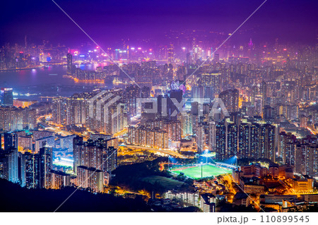 香港 カオルーン・ピーク(飛鵝山)からの夜景 香港 カオルーン・ピーク(飛鵝山)からの夜景 110899545