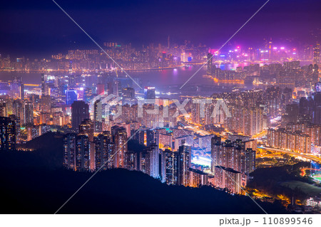 香港 カオルーン・ピーク(飛鵝山)からの夜景 香港 カオルーン・ピーク(飛鵝山)からの夜景 110899546