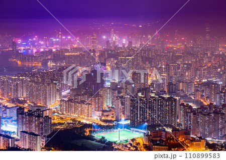 香港 カオルーン・ピーク(飛鵝山)からの夜景 香港 カオルーン・ピーク(飛鵝山)からの夜景 110899583
