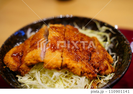 牛カツ丼 牛カツ丼 110901141