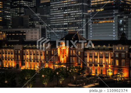 夜の東京駅 夜の東京駅 110902374