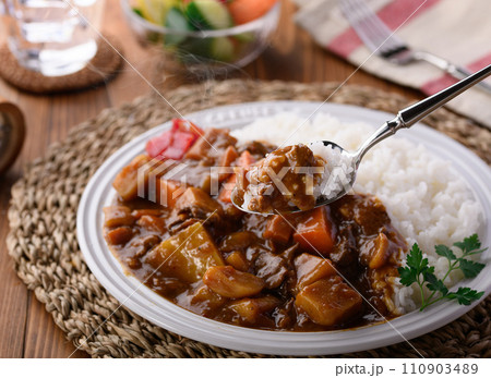 野菜たっぷりのビーフカレー 110903489