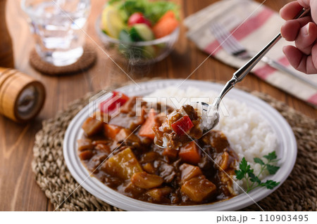 野菜たっぷりのビーフカレー 110903495