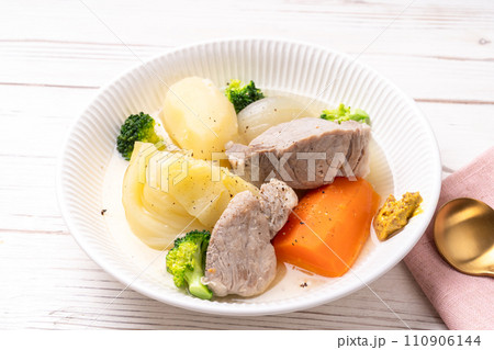 豚肉のポトフ 豚肉のポトフ 110906144