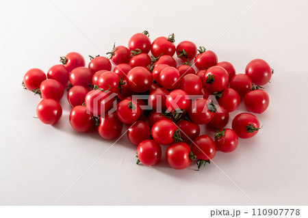 ミニトマト 山盛り ミニトマト 山盛り 110907778