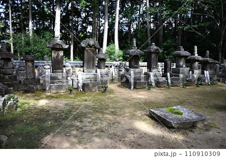 柳生家菩提寺・柳生一族の墓所・「芳徳寺」・奈良市柳生・観光素材 110910309