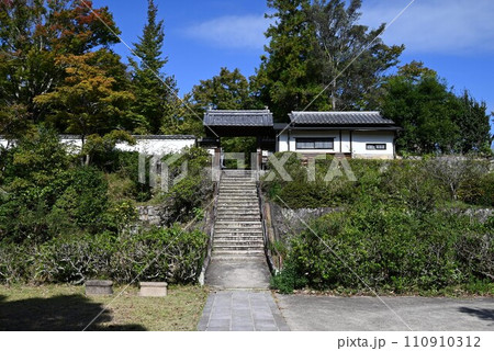 柳生家菩提寺・柳生一族の墓所・「芳徳寺」・奈良市柳生・観光素材 柳生家菩提寺・柳生一族の墓所・「芳徳寺」・奈良市柳生・観光素材 110910312