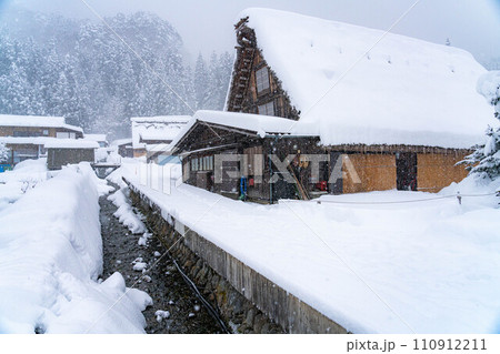 【世界遺産】豪雪の白川郷【岐阜県】 110912211